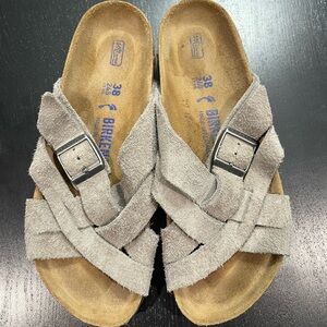 Fairly new, only worn a handful of times. Size 7 Lugano Birkenstock Sandals.